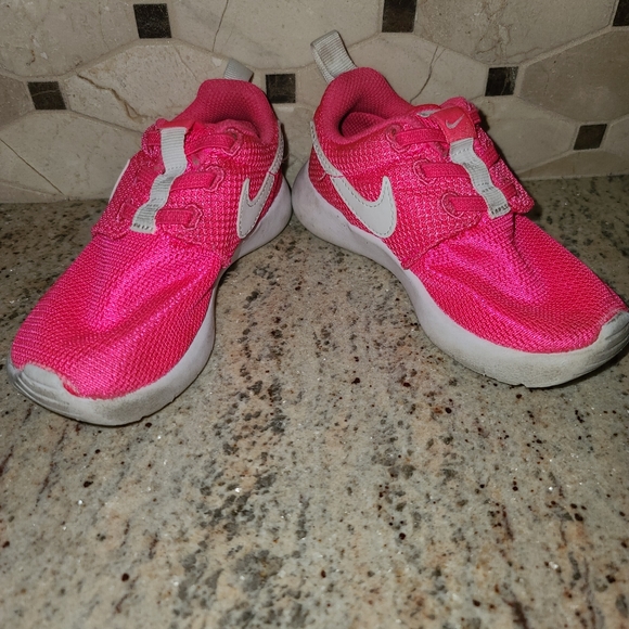 Nike Other - Girls Nike sneakers.